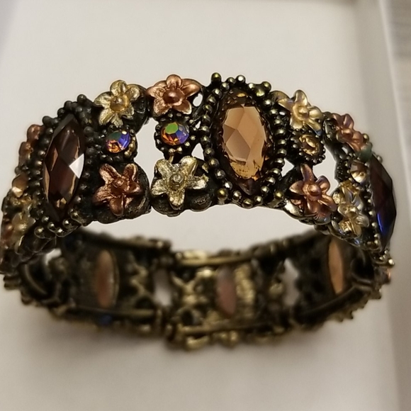 Vintage Rhinestone Floral Bracelet - Picture 3 of 3